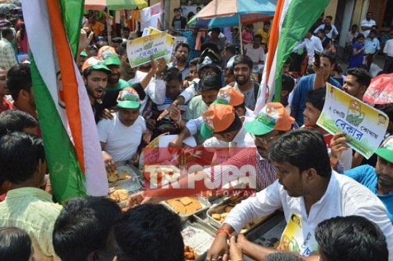 Congress youths sell 'pakodas' in Agartala : 'Modi's Pakoda-jobs will become Biplab's pakoda-jobs (Fake Job promises) in Tripura', Gopal Roy